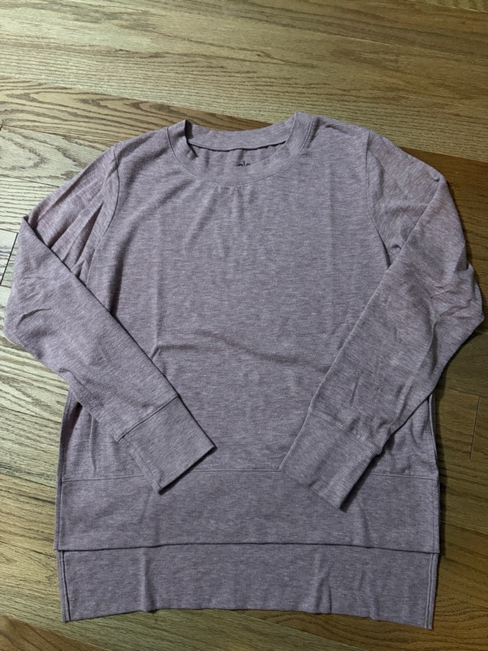 ALO Yoga Light Plum Heather Crewneck Sweatshirt